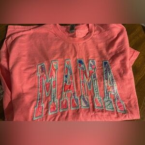 Gildan mama tee new